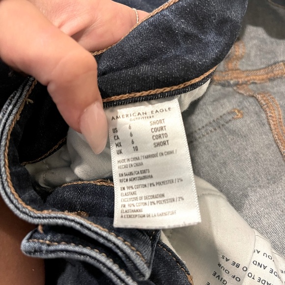 |Ripped blue jeans from American eagle| size 6| - Picture 6 of 6